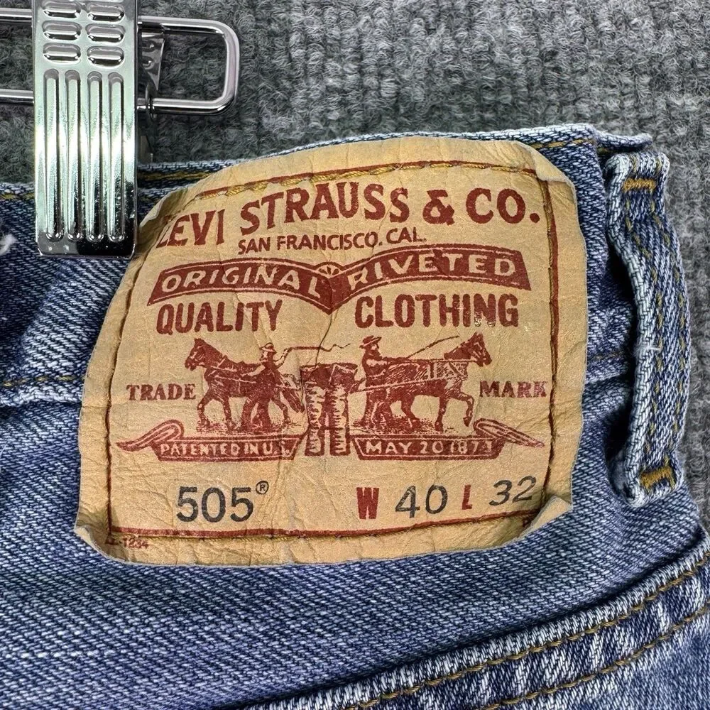 Levi’s 505 Regular Fit Jeans Mens 40x32 Blue Straight Leg Classic Mid Rise Denim